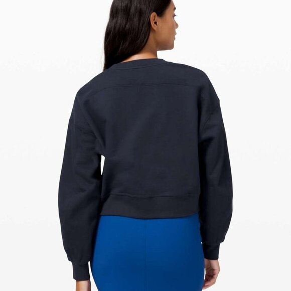 NWT Lululemon Perfectly Oversized Crop Crew True Navy Size 4 - Picture 3 of 9
